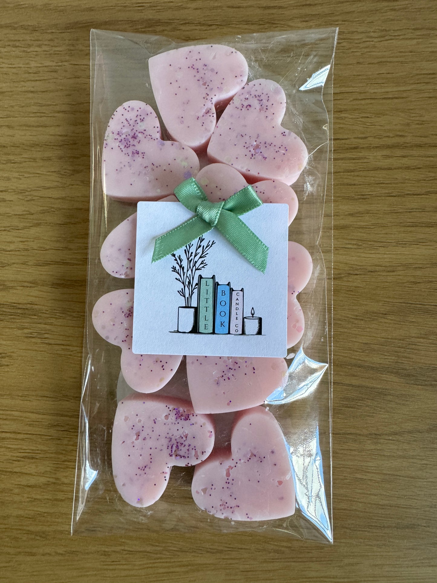 Pack of 10 Wax Melt Hearts Alien (inspired)