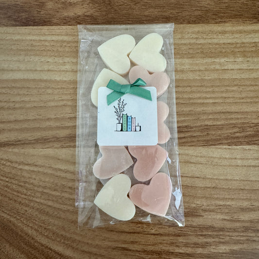 Pack of 10 Wax Melt Hearts Cosy Cashmere & Winter Musk